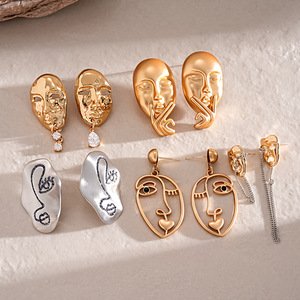 Pendientes Colgantes con Diseño de Máscara Abstracta, de Aleación y Cristal, Joyería de Destaque, Estilo Gótico Vanguardista, Regalo para Mujer, Decoración para Fiesta - Product Image 1