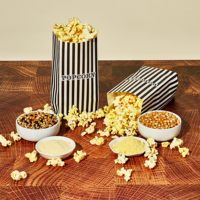 Kotak Hadiah Popcorn Gourmet Halloween yang Menarik dengan 5 Bumbu dan 10 Kantong, Set Hadiah Camilan Seram