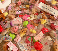 Porte-clés en peluche en gros : animaux, aliments, thèmes de Pâques, glaces et beignets pour boutiques de cadeaux et fêtes