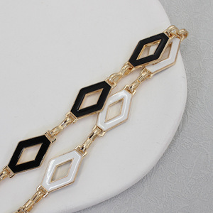 <span class=keywords><strong>Ceinture</strong></span> en chaîne métallique dorée pour femmes, réversible, noire <span class=keywords><strong>et</strong></span> blanche, à nouer à la taille, motif carré ou losange - Product Image 4