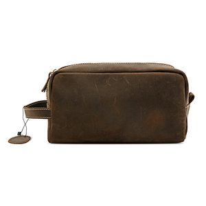 Astuccio da Toilette in Pelle Retrò Realizzato <span class=keywords><strong>a</strong></span> <span class=keywords><strong>Mano</strong></span>, Personalizzabile, in Pelle Crazy Horse Marrone per <span class=keywords><strong>Uomo</strong></span> - Product Image 1