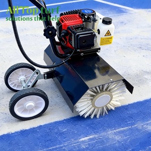 Machine à brosser à poils souples pour le brossage du sable des terrains <span class=keywords><strong>de</strong></span> <span class=keywords><strong>padel</strong></span> avec roues <span class=keywords><strong>de</strong></span> soutien (moteur 52CC) - Product Image 3