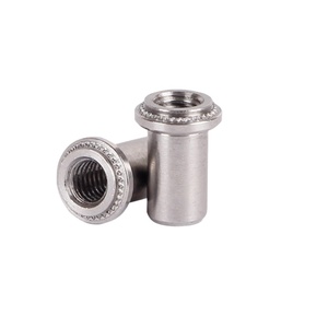 Écrou aveugle auto-sertissant étanche - Product Image 1