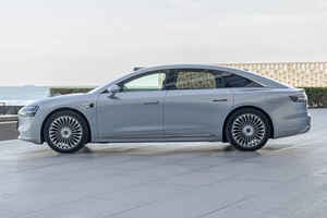 STELATO S9 AI-Driven Super Luxury 4WD AWD 721km Long Range Lithium <strong>Battery</strong> 385kW Pure Electric 4x4 EV Cars New Energy Vehicles - Product Image 4