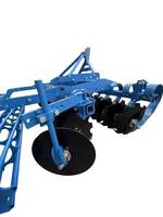 Nettoyeur de charrues agricole monté sur tracteur JCB-M6-250 FASTMA haute efficacité pour travaux lourds