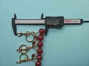 จี้กระเป๋าผู้หญิงรูปเชอร์รี่คริสตัลสีแดงสวยหรูคุณภาพสูง พวงกุญแจ - Product Image 3