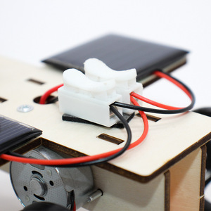 Kit de coche solar para niños, juguete educativo científico con panel solar, control manual, modelo de plástico, ensamblaje DIY, forma geométrica, 4-6 años - Product Image 1