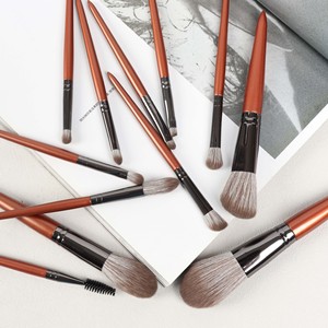 Set de 12 Brochas de Maquillaje de Pelo Sintético con Mango de Madera y Virola de Aluminio, para Rostro, Ojos, Polvo y Sombra de Ojos, Brochas Cosméticas Personalizadas para Mujer - Product Image 2