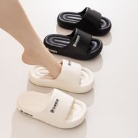 Femmes Designer EVA Slide Pantoufles En Gros D'été À Semelles Épaisses Antidérapant Intérieur Salle De Bains Sandales De Plage pour Femmes Dames