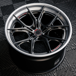 Jantes forgées 2 pièces et 3 pièces de 18, 19, 20, 21, 22, 24 et 26 pouces pour Audi S5 B7 B9 S7 S8 <span class=keywords><strong>A8</strong></span> A6 A7 S6 RS5 <span class=keywords><strong>ABT</strong></span> D5 S9 R8 Ferrari F8 LM-102 - Product Image 1