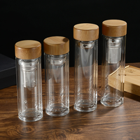 Eco couvercle en bambou 550ml bouteille d'eau en verre à double paroi isolée avec infuseur à thé en acier inoxydable