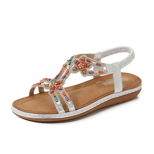 Chaussures imprimées tendance, uniques et de qualité supérieure, faites à la main, en daim et velours antidérapant, pour tous, disponibles en différentes couleurs et tailles. - Product Image 2