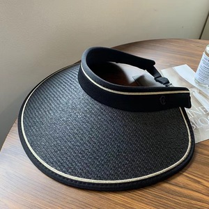 Visera negra de ala ancha, sombrero ajustable con protección solar para mujer, uso en exteriores en verano, tela de poliéster transpirable - Product Image 1