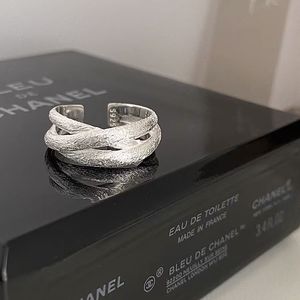 Anillo de Plata de Ley S925 con Diseño Geométrico Abierto para Uso Diario de Mujer - Product Image 2