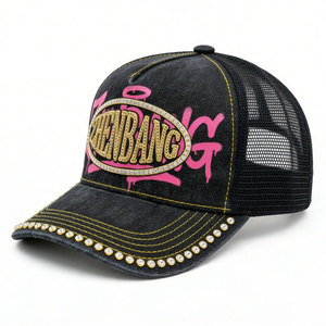 Gorras Trucker Personalizadas con Pedrería, Estilo Vintage, Malla con Estampado de Grafiti, Bordado 3D Dorado de Alta Calidad, Estilo Y2K - Product Image 1