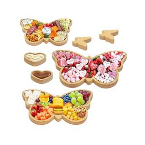 Plateau de service en bambou bio ECO GO, robuste et durable, avec 2 coupelles à sauce et 2 compartiments DIY - Product Image 1