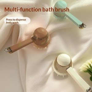 Brosse de massage moderne en silicone souple de luxe pour animaux de compagnie, avec réservoir de shampoing pour chiens et chats, outil de toilettage doux et antidérapant pour un nettoyage efficace - Product Image 2