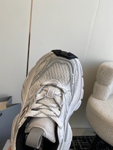 Chaussures de sport et de loisirs tendance 2026 personnalisées, de haute qualité, style rétro, pour hommes et femmes, en maille respirante, grandes tailles - Product Image 2