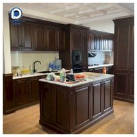 Armoire haute élégante à double porte vitrée en bois massif de noyer pour cuisine de villa de luxe