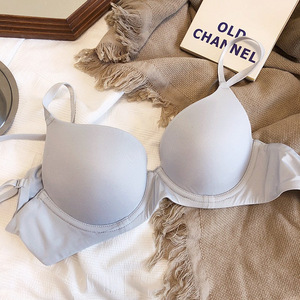 Fabricants Vente en Gros Français <span class=keywords><strong>Grande</strong></span> <span class=keywords><strong>Taille</strong></span> Sous-Vêtements pour Femmes Anneau en Acier Souple Soutien-Gorge Anti-Affaissement Petite Poitrine Froncée Sans Trace Soutiens-Gorge - Product Image 4