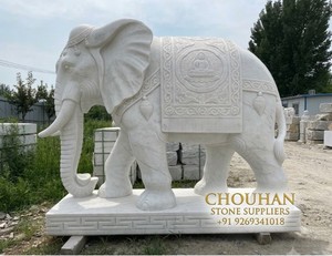 Grande sculpture en pierre d'éléphant blanc pour la décoration extérieure moderne de la maison, du jardin, du parc urbain, du zoo, ou comme objet décoratif. - Product Image 1
