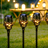 Lampe torche solaire LED d'extérieur IP65 en forme de crâne de Halloween pour décoration de jardin et de fête