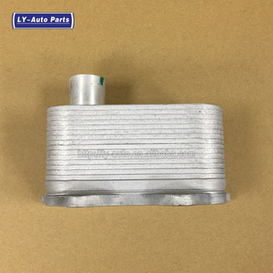 Alloggiamento del radiatore dell'olio motore per Audi per Skoda per <span class=keywords><strong>Yeti</strong></span> per sedile per Alhambra per Exeo 06 j117021e 06 j117021m 06 j117021p 06 j117021q - Product Image 3