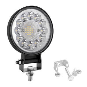 ราคาโรงงาน ไฟส่องสว่างรถยนต์อเนกประสงค์ LED สีขาวเหลือง 30W ไฟสปอร์ตไลท์กำลังสูง ไฟทำงาน LED สีขาว อุปกรณ์เสริมอื่นๆ - Product Image 4