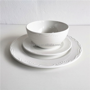 Turkish Bulk Chinese Kitchen <strong>Plates</strong> Sets Ceramic Porcelain Tablewar <strong>Clay</strong> Hotel Tableware Embossed Fine Bone China Dinnerware Set - Product Image 3