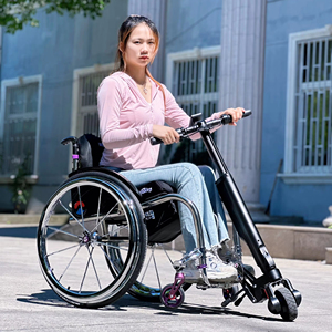 Q11 nhỏ và nhẹ handbike điện Lái Xe Xe lăn handbike điện ba bánh điện xe lăn Hướng dẫn sử dụng xe lăn - Product Image 1