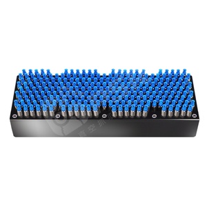 Chargeur/déchargeur de circuits imprimés multi-trous personnalisé avec raccords à ventouse indépendants de la position et à clapet anti-retour pour pièces usinées - Product Image 1