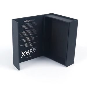 Boîte cadeau de luxe dorée magnétique pour parfum, avec finition mate UV et doublure en éponge écologique, haut de gamme pour flacon de parfum ou cosmétique - Product Image 1