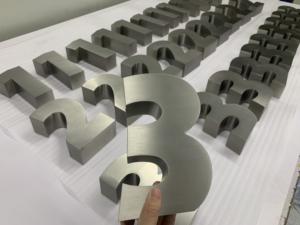 <span class=keywords><strong>Plaque</strong></span> d'immatriculation de <span class=keywords><strong>maison</strong></span> en métal adhésif hôtels maisons extérieur acier inoxydable aluminium 3M <span class=keywords><strong>autocollant</strong></span> société publicité alimentation cc - Product Image 2