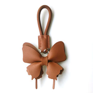 Porte-clés papillon tendance, charme de sac à main en cuir PU pour femmes, porte-clés de voiture, pendentif, cadeau d'affaires pour la Saint-Valentin, la fête des mères - Product Image 5