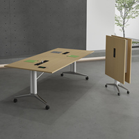 Table de conférence en bois massif au design moderne, avec fonctionnalités réglables, matériaux écologiques, usage commercial