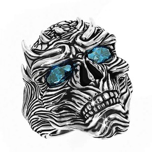 Anello Punk Teschio da Uomo, Stile Gotico, Gioiello Audace, Anello Biker in Lega, Accessorio per Uso Quotidiano - Product Image 1