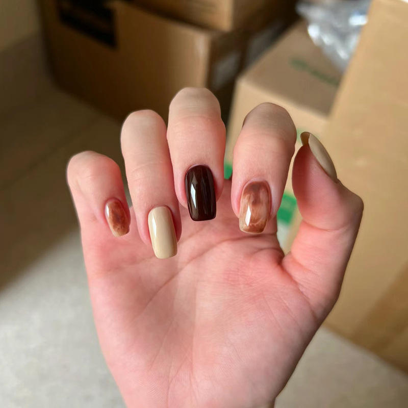 BS2070 Milk Brown Amber