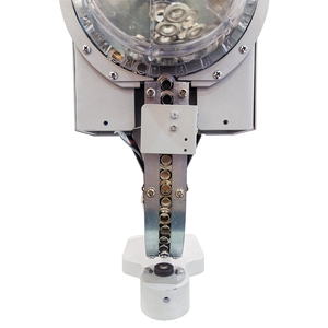 Machine de poinçonnage automatique industrielle <span class=keywords><strong>pour</strong></span> la pose d'œillets, <span class=keywords><strong>pour</strong></span> bâches, tentes, étiquettes, porte-cartes, bannières et équipement de presse - Product Image 2