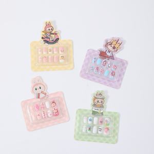 Clavos a presión <span class=keywords><strong>de</strong></span> dibujos animados bonitos para niños al por mayor, <span class=keywords><strong>de</strong></span> longitud corta con varios diseños <span class=keywords><strong>de</strong></span> animales (perros, gatos, carpinchos, ponis arcoíris) - Product Image 3