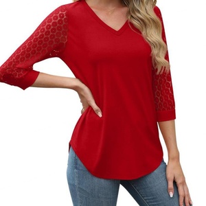 เสื้อคอวีสีพื้นแบบกำหนดเองพร้อมแขนลูกไม้ เสื้อแฟชั่นลำลองสำหรับผู้หญิงสำหรับฤดูใบไม้ผลิและฤดูร้อน - Product Image 2