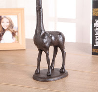 Porte-serviettes en papier en fonte de style européen, distributeur de rouleaux de cuisine, sculpture en métal en forme de girafe