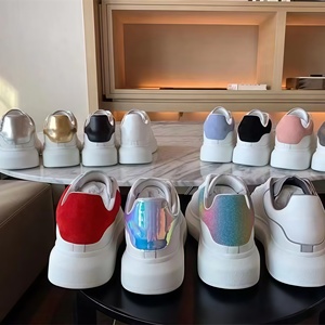 Chaussures de luxe de haute qualité pour femmes, style décontracté, lacets, tige synthétique, semelle en caoutchouc, baskets décontractées pour hommes - Product Image 1