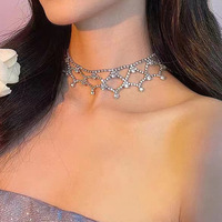 Collier en maille incrustée de diamants extravagants étincelants