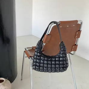 Bolso de mujer de estilo occidental de alta calidad con cremallera y borla simple, tipo bandolera. - Product Image 1