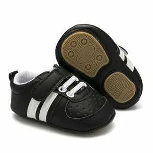 Vente en gros Chaussures de marche à semelles souples pour tout-petits 0-12 mois Chaussures pour nouveau-né Chaussures blanches pour bébé Prewalker