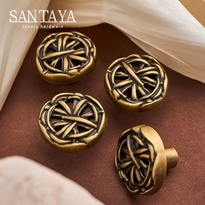 Kenop Lemari Dapur, Kenop Laci Lemari Kamar Tidur, Gagang Furnitur Kuningan Antik Santaya dengan Sentuhan Brushed Brass - Product Image 2