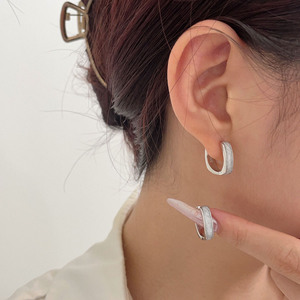 S925 Sterling Silver Huggie <b>Earrings</b> Geometric Square Shape White Black Color Everyday Wear <b>Fine</b> <b>Stud</b> <b>Earrings</b> - Product Image 2