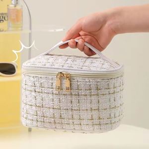 Naduo Travel <b>Large</b> Capacity Cosmetic Bag <b>Storage</b> Organizer Makeup Bag - Product Image 4