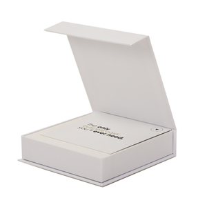 Boîte d'emballage à fermeture magnétique pour carte vip de taille bon personnalisé - Product Image 1