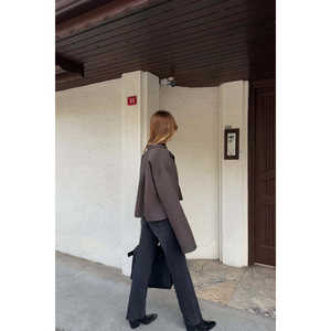 Chaqueta marrón con botones para mujer - Product Image 3